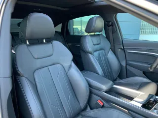 Audi E-tron Black line 55 quattro 2022
