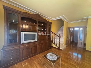 Casa adosada en venta en Portillejo - Valdegastea en Logroño
