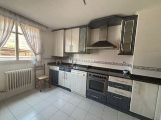 Casa adosada en venta en Portillejo - Valdegastea en Logroño