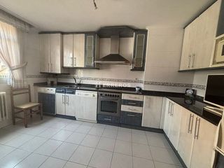 Casa adosada en venta en Portillejo - Valdegastea en Logroño