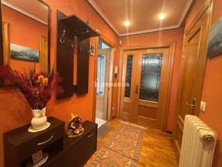 Casa adosada en venta en Portillejo - Valdegastea en Logroño