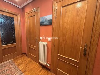 Casa adosada en venta en Portillejo - Valdegastea en Logroño
