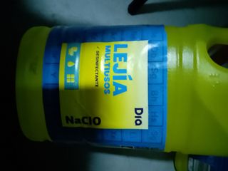 Lejía desinfectante y con detergente 