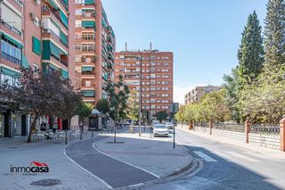 Local comercial en venta en Barrio de Zaidín en Granada