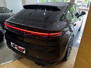 Porsche Cayenne Coupé E-Hybrid 2025