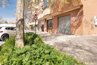 Local comercial en venta en Polígono Cartuja – La Paz en Granada