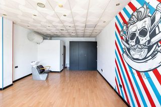 Local comercial en venta en Polígono Cartuja – La Paz en Granada