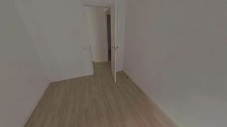 Piso en venta en Valdeacederas en Madrid