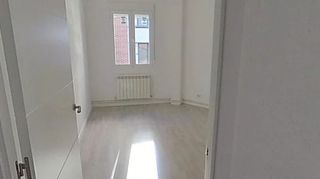 Piso en venta en Valdeacederas en Madrid