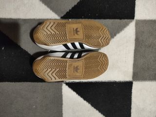 Scarpe Adidas anni '90 grigio/bianco