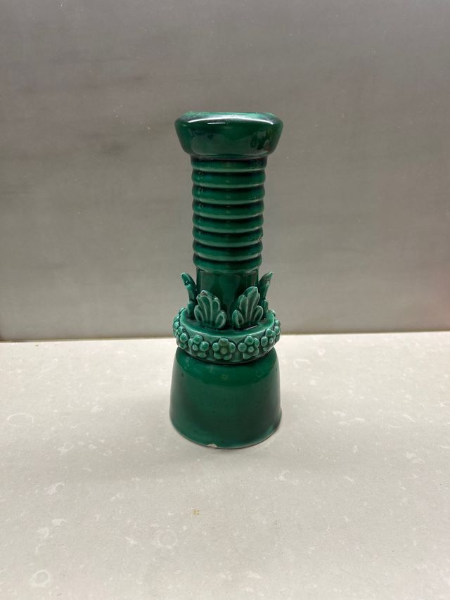 Candelabro de cerámica verde