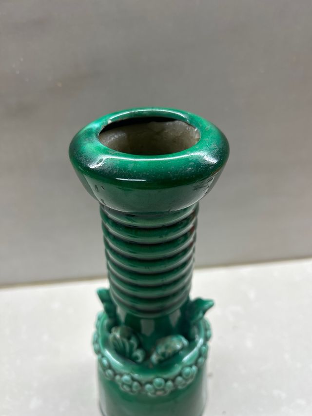 Candelabro de cerámica verde