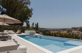 Chalet en alquiler en Los Naranjos - Las Brisas en Marbella
