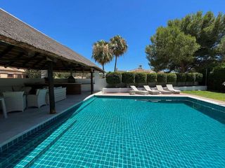 Chalet en alquiler en Nueva Andalucía centro en Marbella