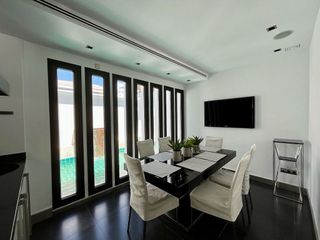 Chalet en alquiler en Nueva Andalucía centro en Marbella