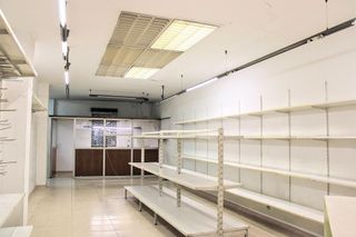 Local comercial en alquiler en Eixample Nord – La Devesa en Girona