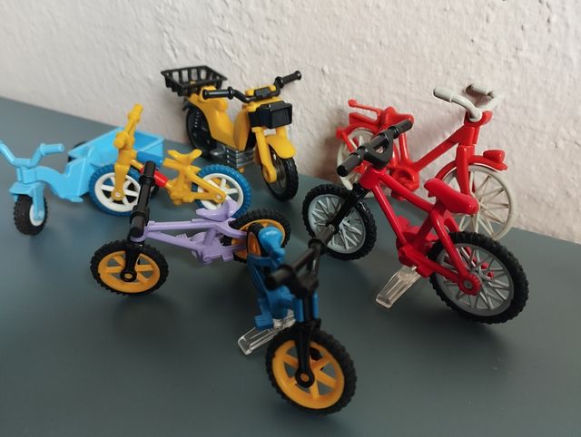 Lote Playmobil bicicletas y moto