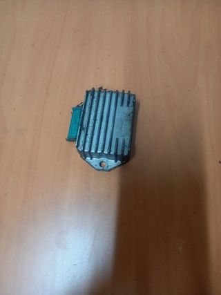Regulador Corriente Piaggio NRG