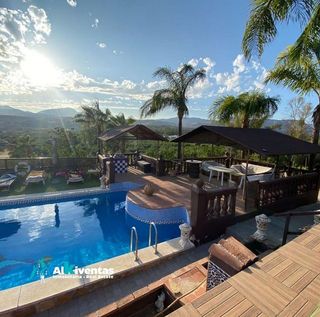 Chalet en venta en Pizarra