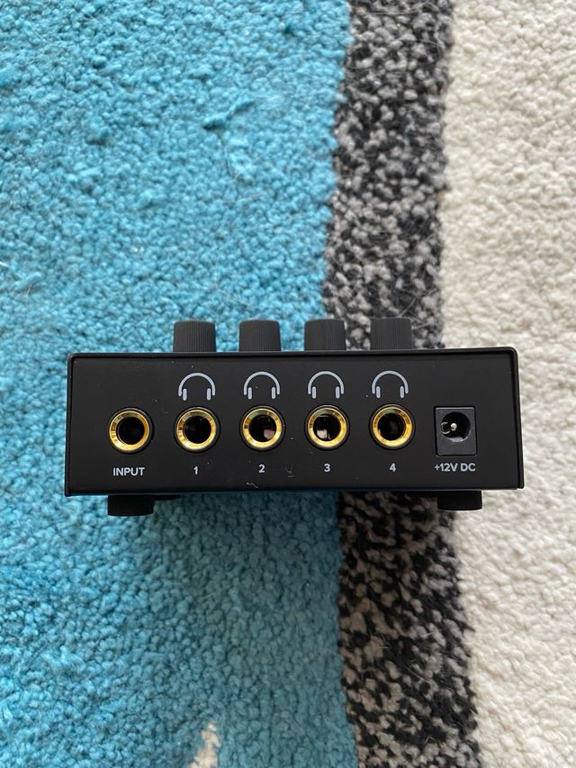 Distribuidor Mackie HM-4 Amplificador Auriculares