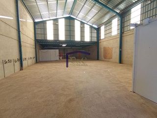 Nave industrial en venta en Manzanares