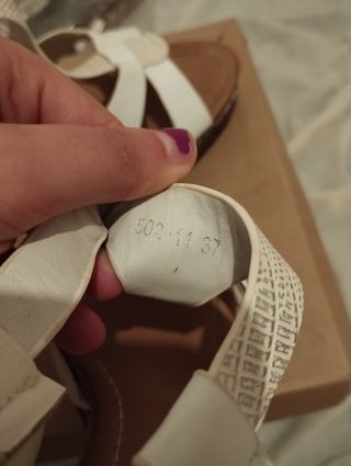 Cuñas blancas y beige