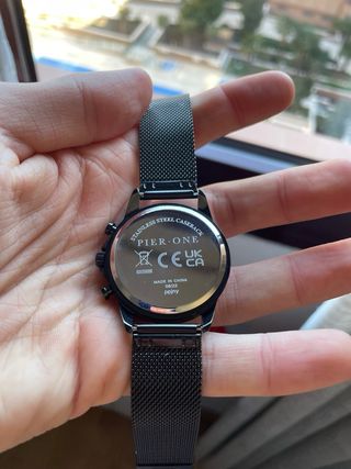 Relojes de pulsera elegantes.