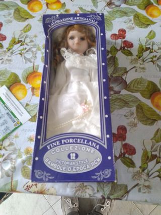 Bambola Porcellana Collezione 12 Victoriana