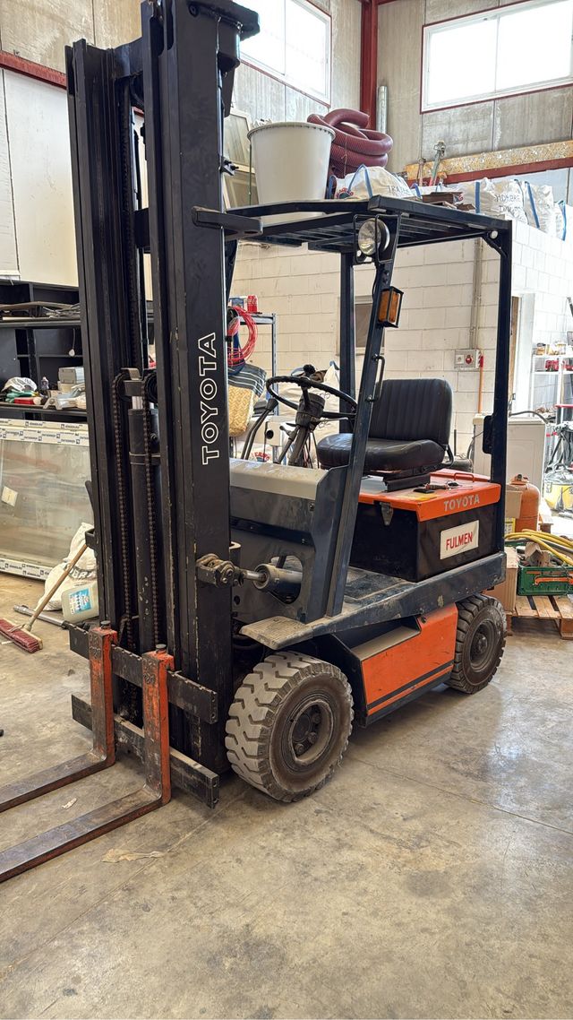 Torito Toyota industrial eléctrico impecable!