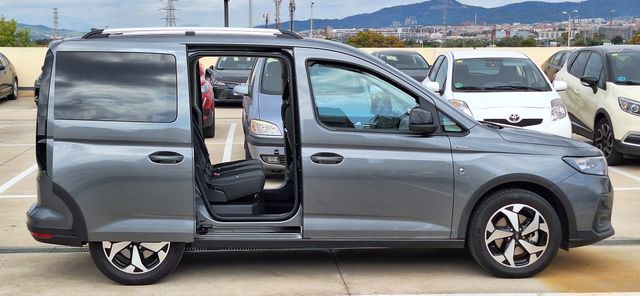 Ford Tourneo Connect 2024 4X4 7 plazas