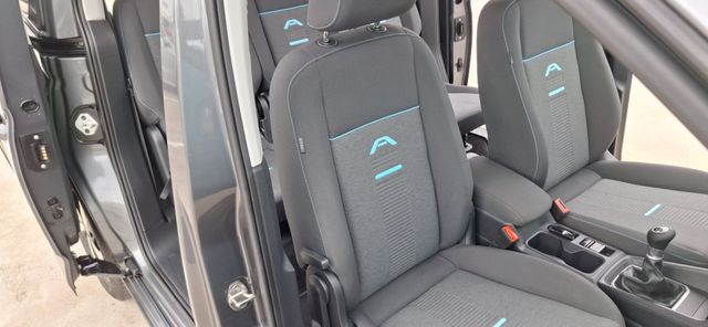 Ford Tourneo Connect 2024 4X4 7 plazas