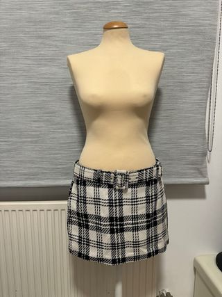 Falda mini cuadros blanco y negro