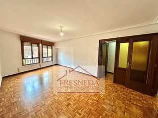 Piso en alquiler en Casco Histórico en Oviedo