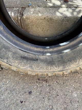 Neumático Insaturbo 235/70 R16