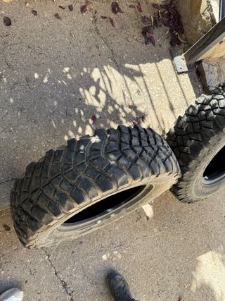 Neumático Insaturbo 235/70 R16