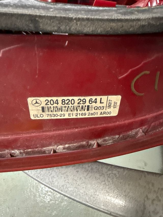 Piloto Trasero Izquierdo Mercedes Clase C W204