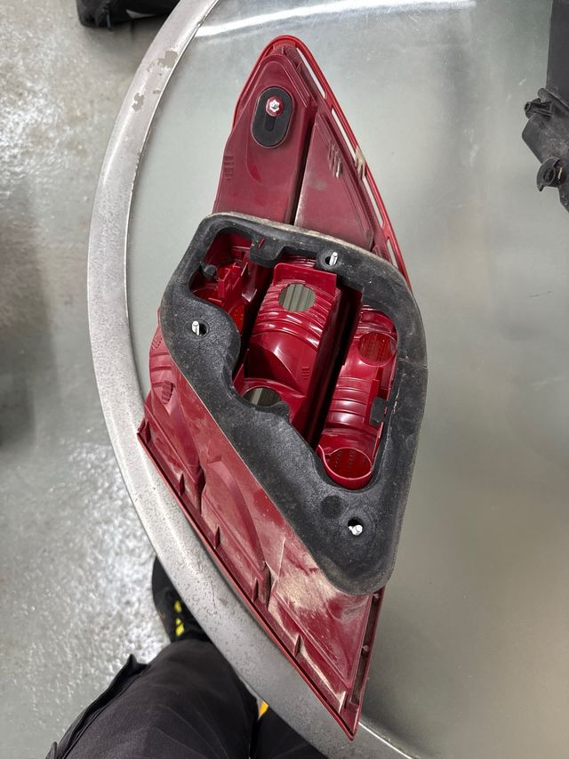 Piloto Trasero Izquierdo Mercedes Clase C W204