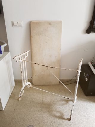 Mesa Jardín Mármol y Metal