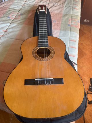 Guitarra Admira Paloma Clásica