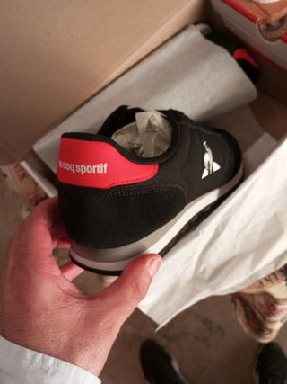 Zapatillas Le Coq Sportif Negras y Rojas Nuevas