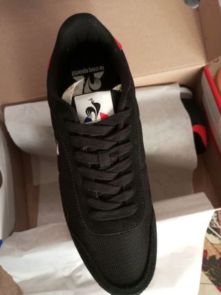 Zapatillas Le Coq Sportif Negras y Rojas Nuevas