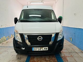 Nissan NV400 2021