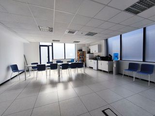 Oficina en alquiler en Zona Industrial en Prat de Llobregat, El