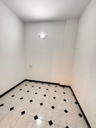Local comercial en venta en Zona Puerto Deportivo en Fuengirola