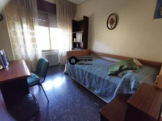 Piso en venta en Hospital - Parque sur en Albacete