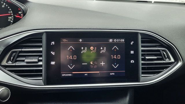 PEUGEOT 308 SW Allure BlueHDI 130 SS 6 Vel. MAN