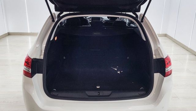 PEUGEOT 308 SW Allure BlueHDI 130 SS 6 Vel. MAN