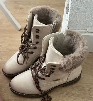 Botas beige mujer con pelo y cordones