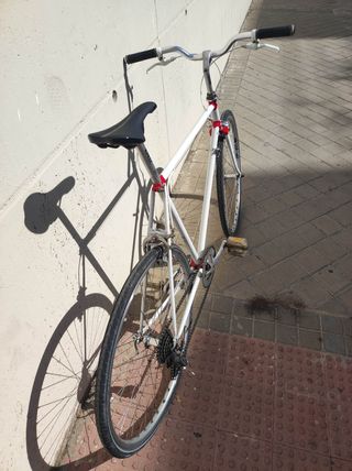Bicicleta Clásica Reconstruida para Ciudad