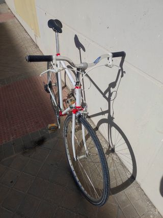 Bicicleta Clásica Reconstruida para Ciudad